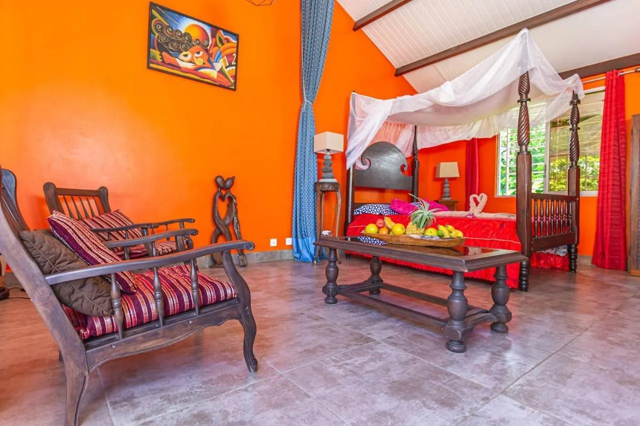 Bungalow Charmant Avec Vue Sur La Mer A Sainte Rose